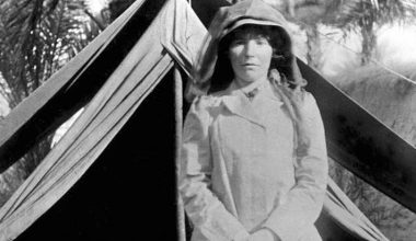 Gertrude Bell: Η γυναίκα που μαζί με τον Λόρενς της Αραβίας σχεδιάσαν τα σύνορα του Ιράκ (φωτό)